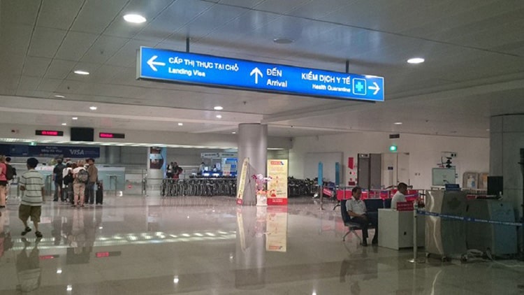 Nhận visa thương mại Việt Nam tại sân bay